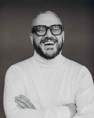 Portrait Shai Hirschson