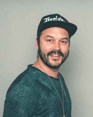 Portrait Simon Hiebl